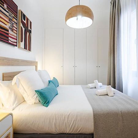 Feelathome Castilla Apartments Мадрид Экстерьер фото