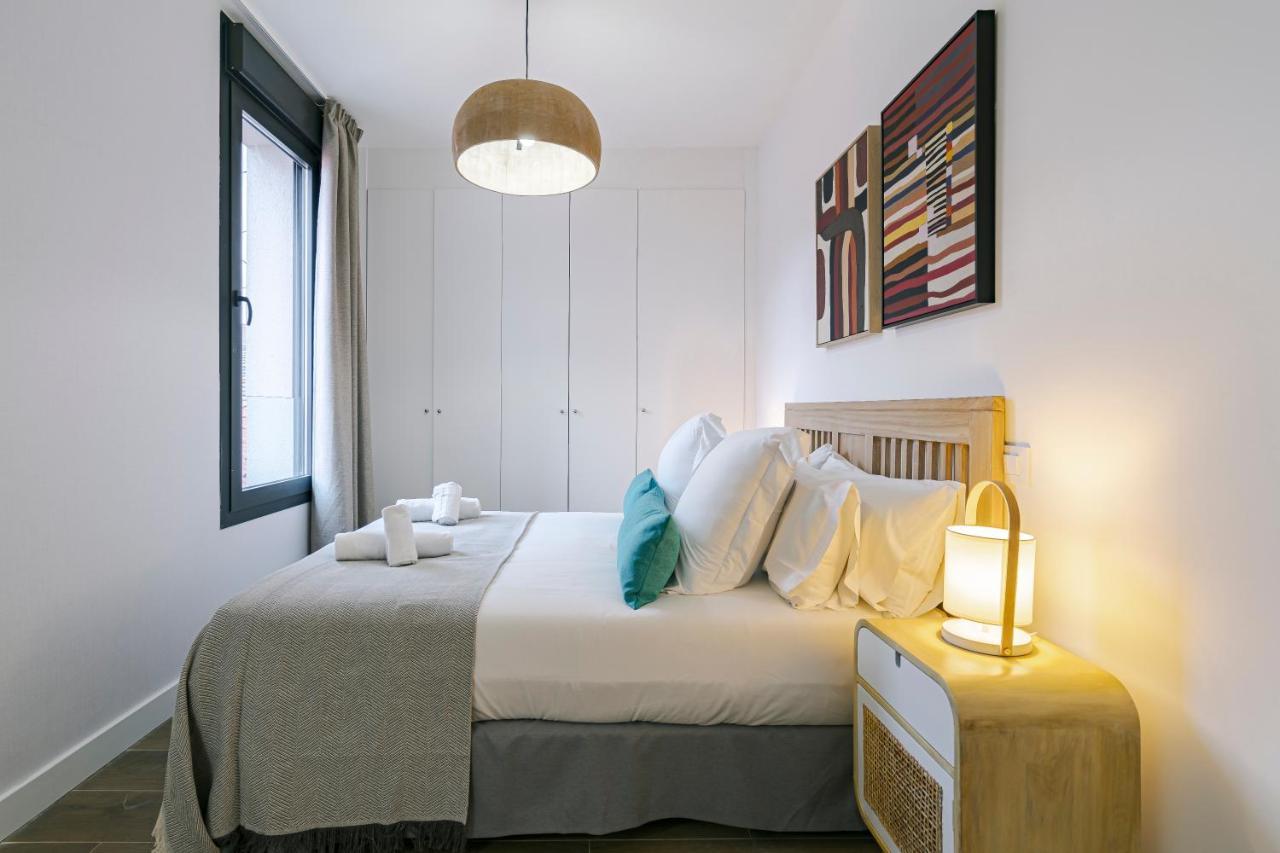 Feelathome Castilla Apartments Мадрид Экстерьер фото
