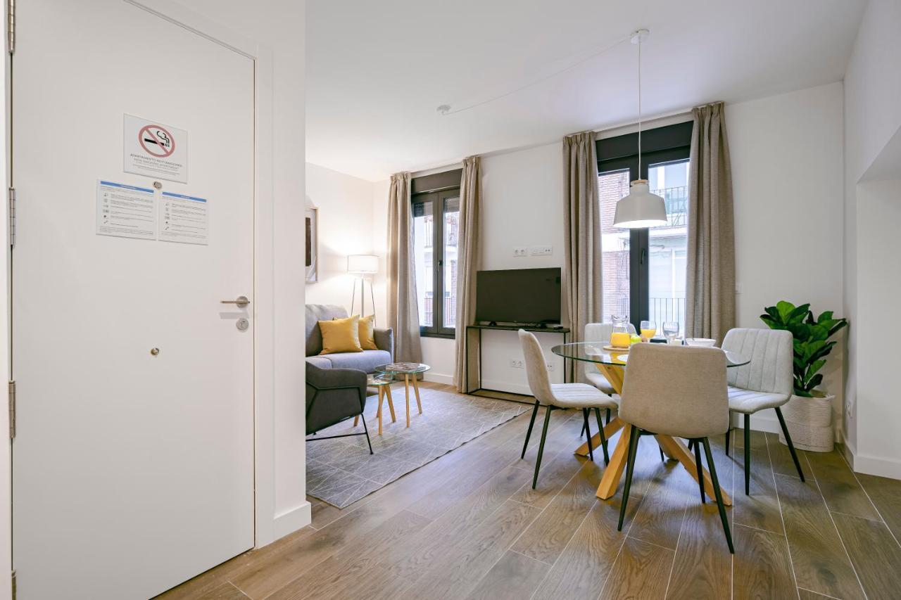 Feelathome Castilla Apartments Мадрид Экстерьер фото