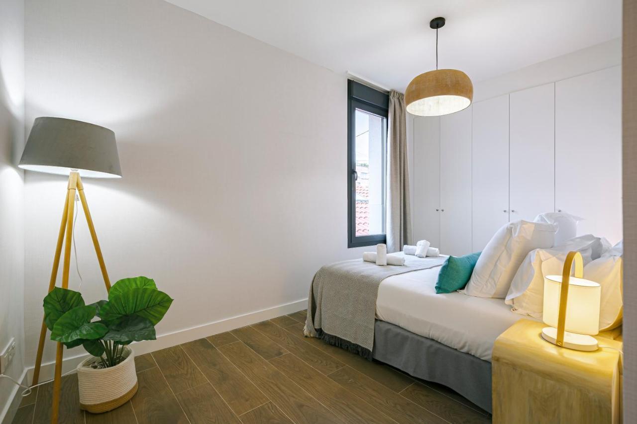 Feelathome Castilla Apartments Мадрид Экстерьер фото